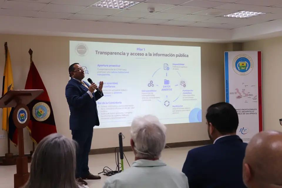 Conferencia sobre transparencia y acceso a la información pública