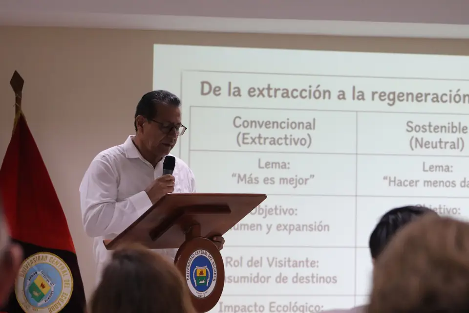 Ponencia sobre turismo regenerativo