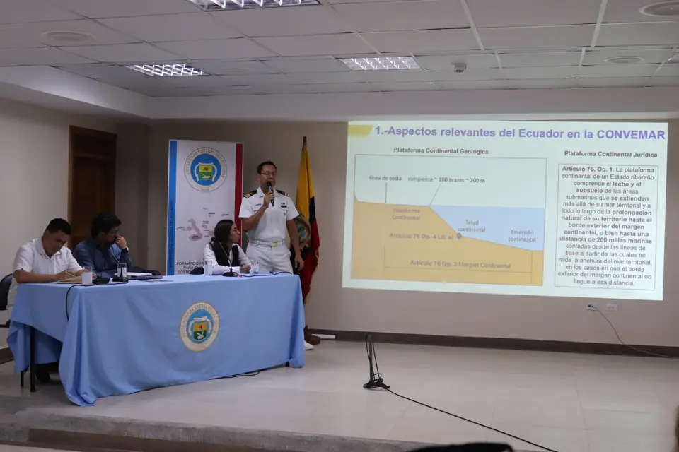Ponencia sobre la plataforma continental ecuatoriana