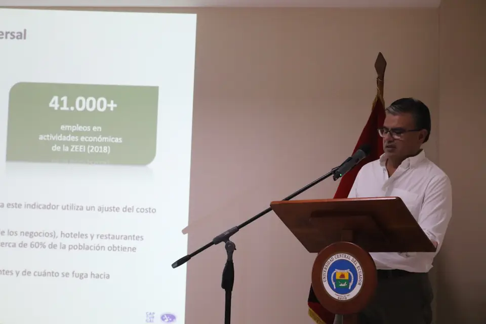 Ponencia sobre economía y empleo en Galápagos