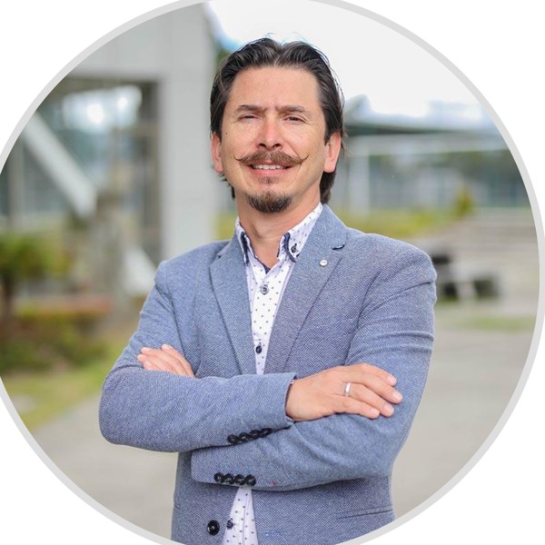Dr. Fernando Oñate Valdivieso